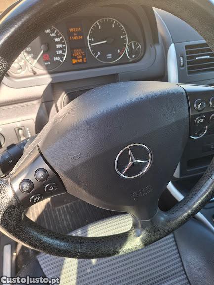 Mercedes-Benz A 180 CDI Avangarde — fotografia 4