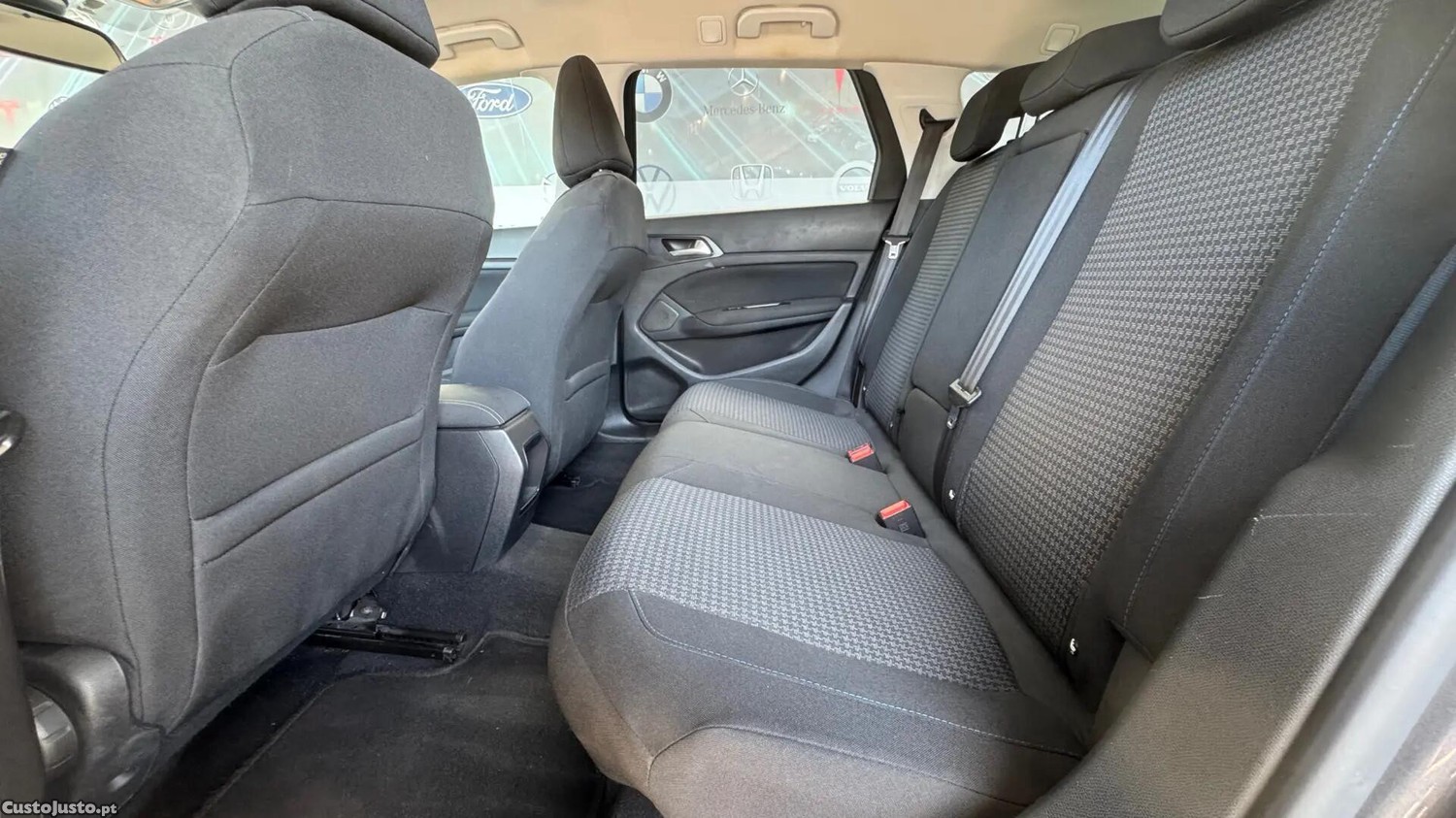 Peugeot 308 1.5 BlueHDi Style — fotografia 12
