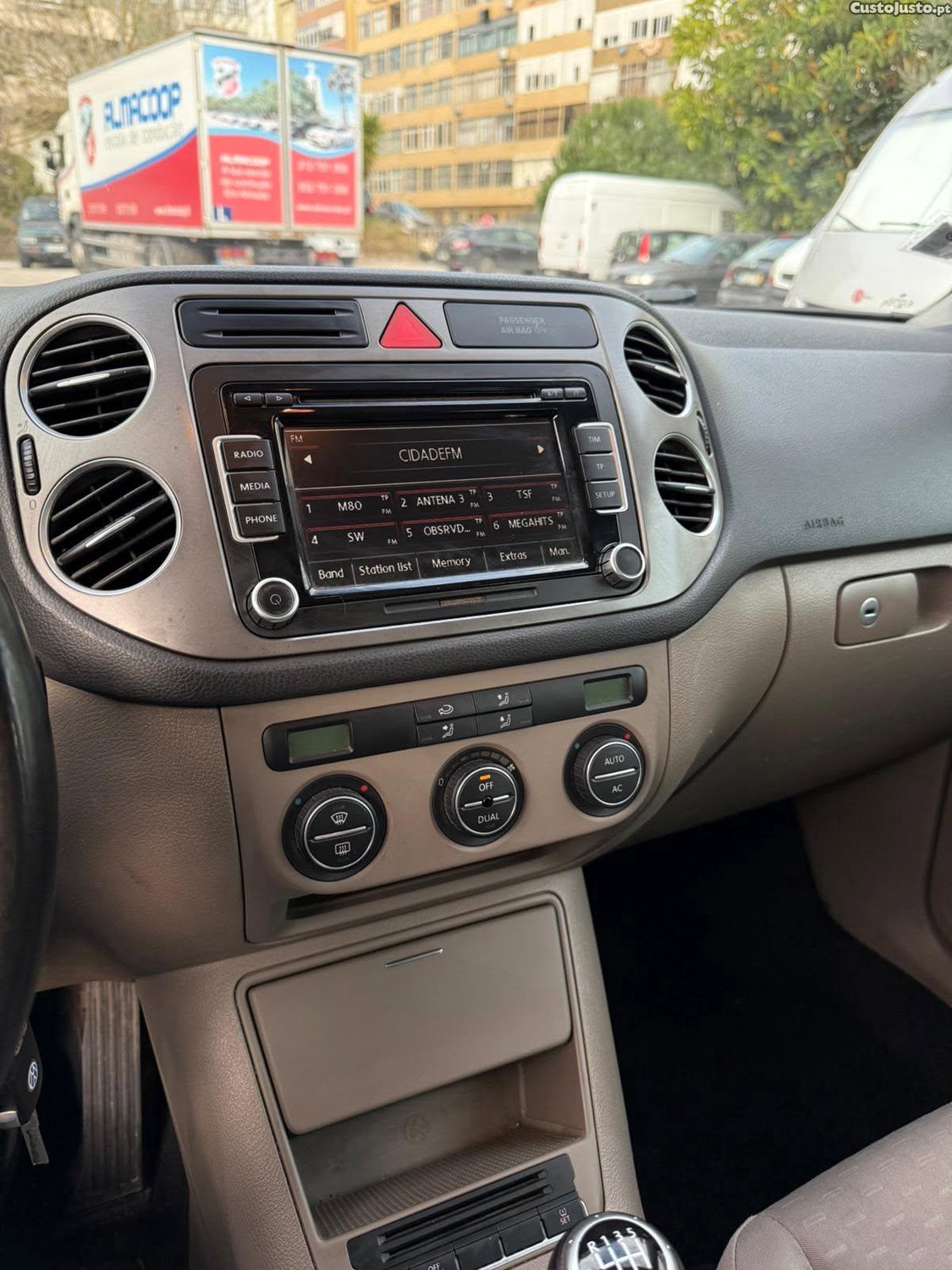 Volkswagen Tiguan 1.4i (gasolina) — fotografia 5
